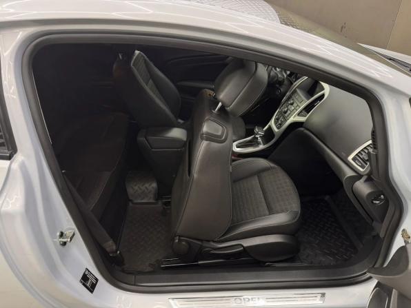 Opel Astra J Рестайлинг с пробегом 2012 года, цена 615 000 рублей, 169292 км, хэтчбек, Автокод Объявления