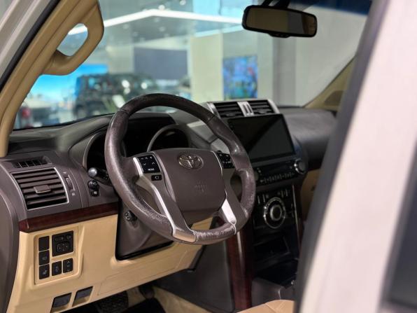 Toyota Land Cruiser Prado 150 Series Рестайлинг 1 с пробегом 2016 года, цена 2 900 000 рублей, 290561 км, внедорожник, Автокод Объявления
