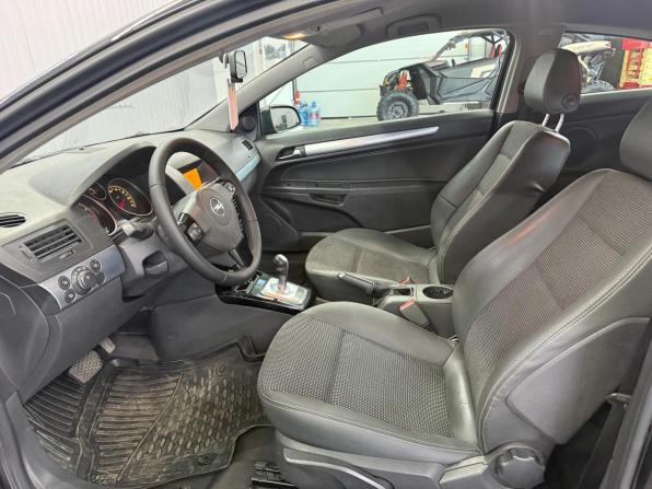Opel Astra H Рестайлинг с пробегом 2007 года, цена 437 000 рублей, 274261 км, седан, Автокод Объявления