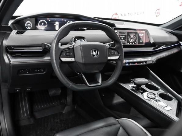Changan UNI-V I с пробегом 2023 года, цена 2 099 000 рублей, 50172 км, лифтбек, Автокод Объявления