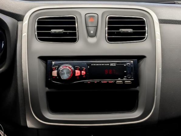 Renault Logan II Рестайлинг с пробегом 2021 года, цена 1 050 000 рублей, 72572 км, седан, Автокод Объявления