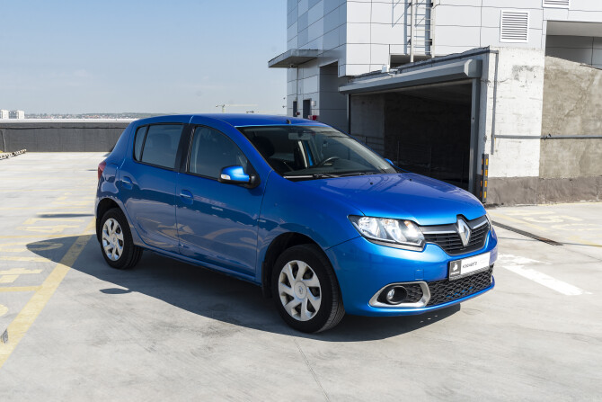 Renault Sandero II с пробегом 2016 года, цена 799 000 рублей, 129000 км, хэтчбек, Автокод Объявления