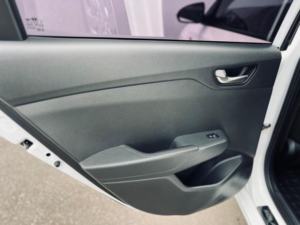 Hyundai Solaris II Рестайлинг с пробегом 2021 года, цена 1 450 000 рублей, 128000 км, седан, Автокод Объявления