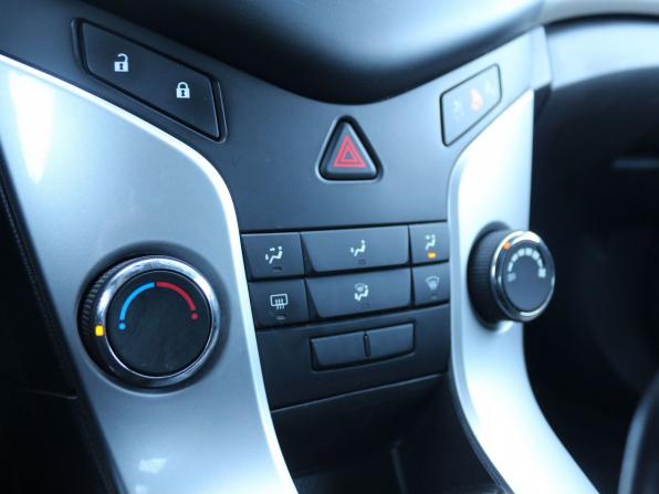 Chevrolet Cruze I Рестайлинг с пробегом 2013 года, цена 430 000 рублей, 200767 км, седан, Автокод Объявления