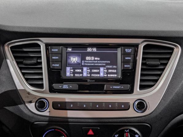 Hyundai Solaris II Рестайлинг с пробегом 2022 года, цена 1 740 000 рублей, 61112 км, седан, Автокод Объявления