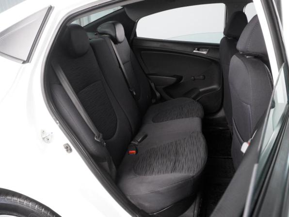 Hyundai Solaris I Рестайлинг с пробегом 2015 года, цена 1 129 000 рублей, 104568 км, седан, Автокод Объявления