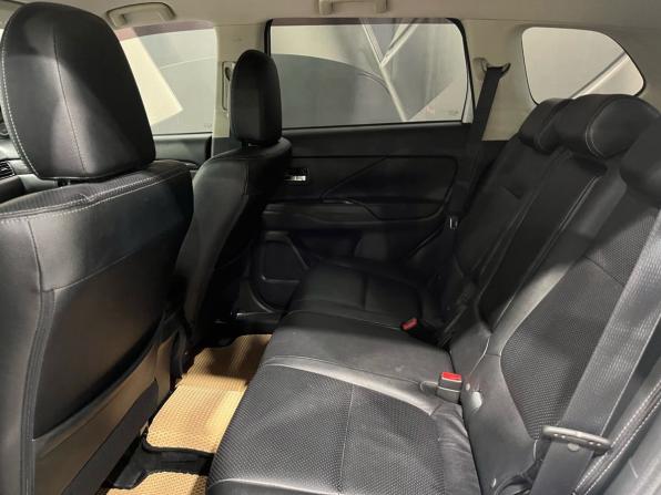 Mitsubishi Outlander III Рестайлинг 2 с пробегом 2015 года, цена 1 850 000 рублей, 162178 км, внедорожник, Автокод Объявления