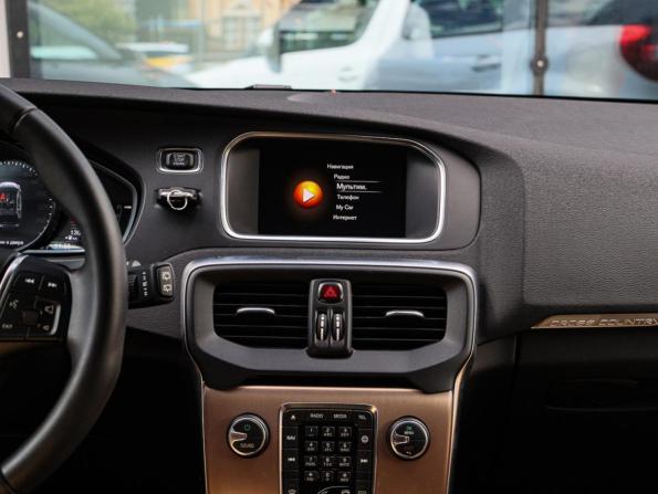 Volvo V40 Cross Country I Рестайлинг с пробегом 2019 года, цена 2 500 000 рублей, 30323 км, хэтчбек, Автокод Объявления