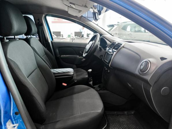 Renault Logan II с пробегом 2016 года, цена 399 000 рублей, 297637 км, седан, Автокод Объявления