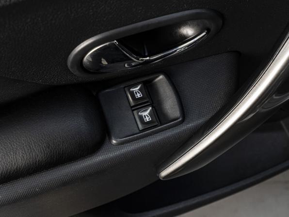 Renault Sandero II с пробегом 2015 года, цена 600 000 рублей, 217798 км, хэтчбек, Автокод Объявления