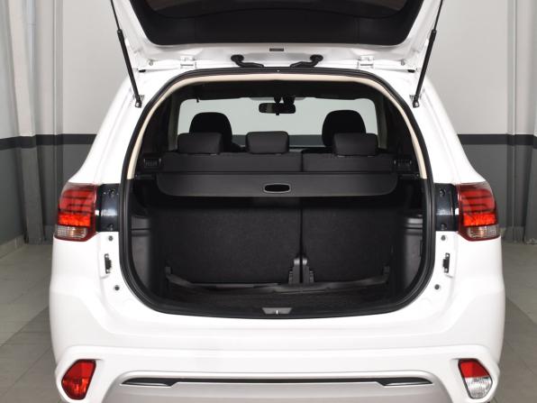Mitsubishi Outlander III Рестайлинг 3 с пробегом 2022 года, цена 2 399 999 рублей, 8755 км, внедорожник, Автокод Объявления