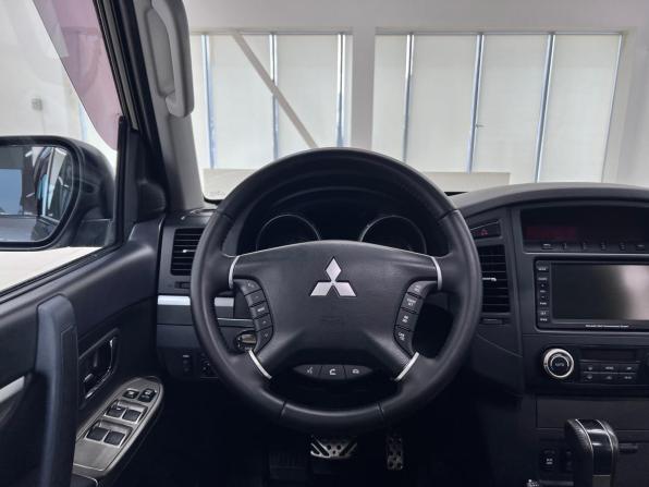 Mitsubishi Pajero IV Рестайлинг 1 с пробегом 2012 года, цена 2 430 000 рублей, 168275 км, внедорожник, Автокод Объявления