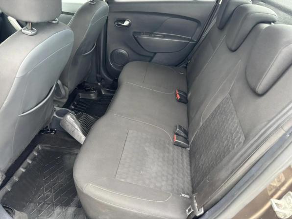 Renault Logan II Рестайлинг с пробегом 2018 года, цена 923 168 рублей, 135920 км, седан, Автокод Объявления
