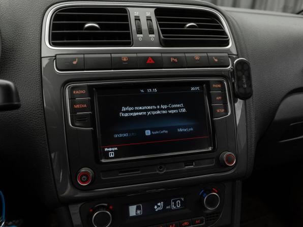 Volkswagen Polo V Рестайлинг с пробегом 2019 года, цена 1 250 000 рублей, 162019 км, седан, Автокод Объявления