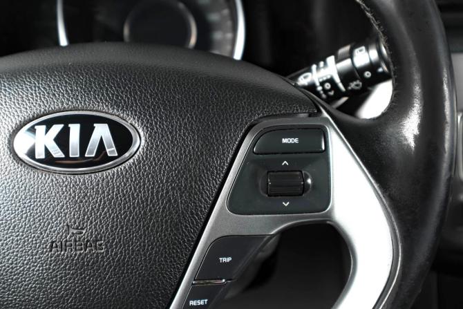 Kia Rio III Рестайлинг с пробегом 2016 года, цена 1 029 000 рублей, 175000 км, хэтчбек, Автокод Объявления