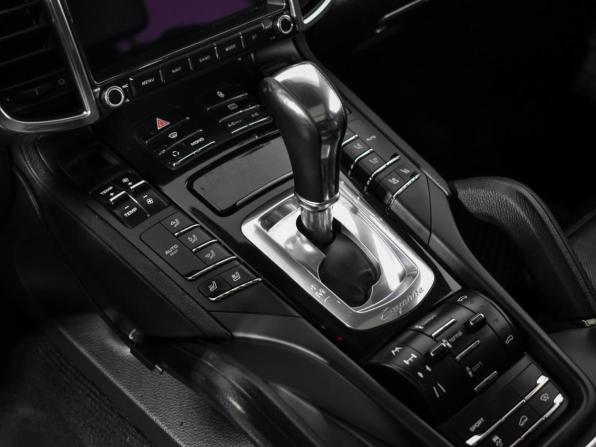 Porsche Cayenne II (958) с пробегом 2013 года, цена 2 077 000 рублей, 262919 км, внедорожник, Автокод Объявления