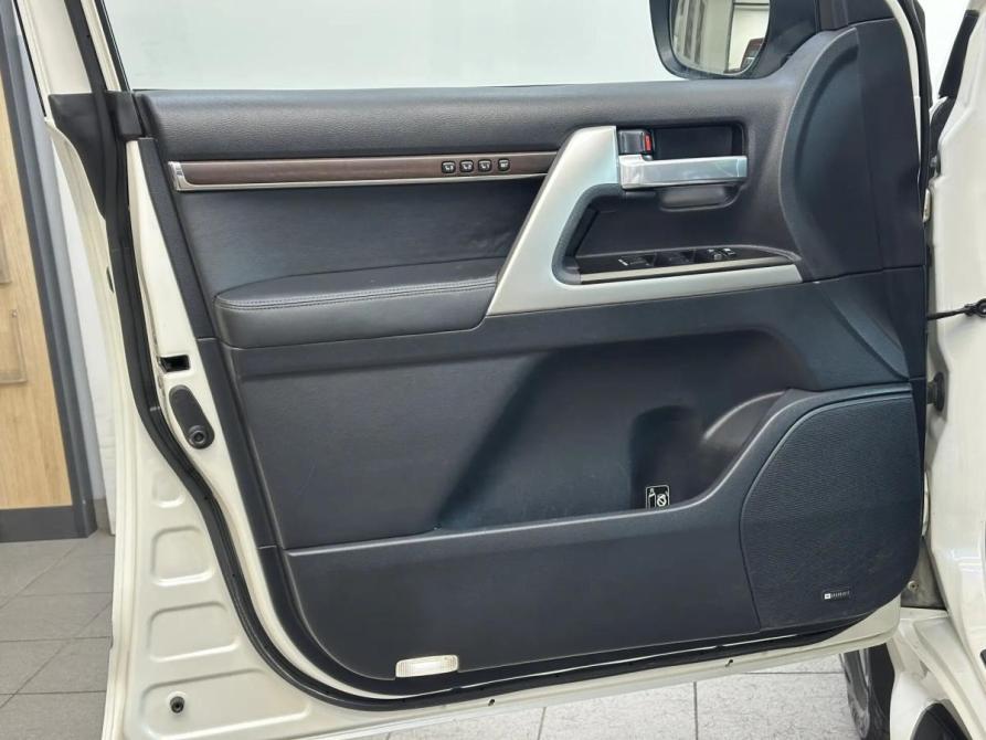 Toyota Land Cruiser 200 Series Рестайлинг 2 Барнаул  - изображение 22