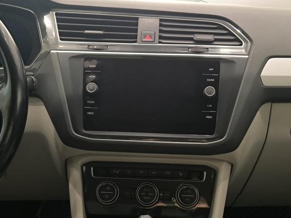 Volkswagen Tiguan II с пробегом 2018 года, цена 2 700 000 рублей, 165085 км, внедорожник, Автокод Объявления