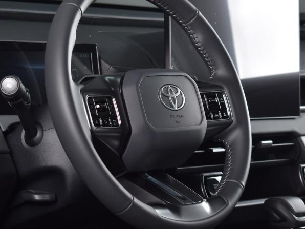 Toyota RAV4 VI (XA60) с пробегом 2025 года, цена 3 900 995 рублей, 27 км, внедорожник, Автокод Объявления