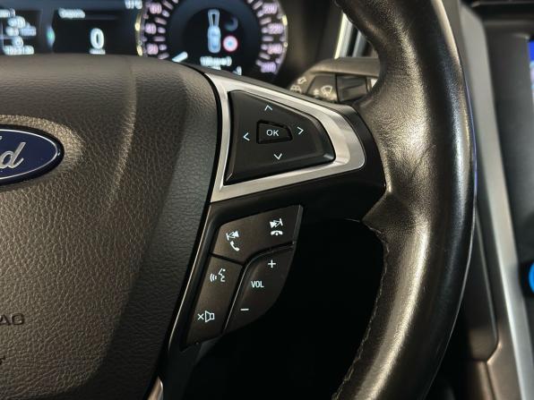 Ford Mondeo V с пробегом 2017 года, цена 1 459 900 рублей, 182824 км, универсал, Автокод Объявления