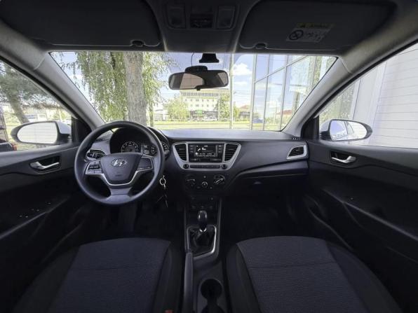 Hyundai Solaris II Рестайлинг с пробегом 2021 года, цена 1 690 000 рублей, 37000 км, седан, Автокод Объявления
