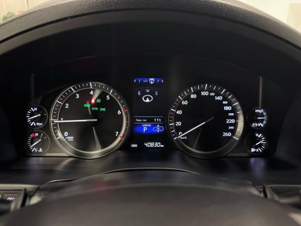 Lexus LX III Рестайлинг 2 с пробегом 2016 года, цена 9 400 000 рублей, 40000 км, внедорожник, Автокод Объявления