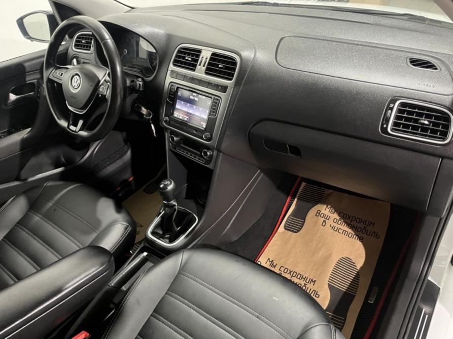 Volkswagen Polo V Рестайлинг Курск  - изображение 5