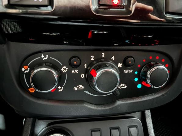 Renault Duster I Рестайлинг с пробегом 2016 года, цена 1 099 000 рублей, 109562 км, внедорожник, Автокод Объявления