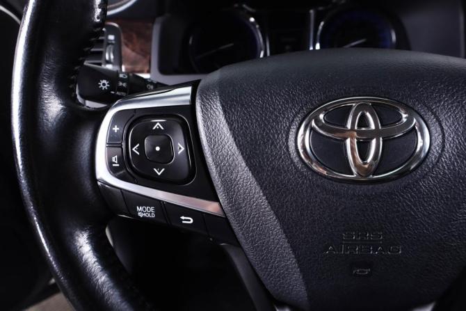 Toyota Camry VII (XV50) Рестайлинг с пробегом 2017 года, цена 2 399 000 рублей, 113000 км, седан, Автокод Объявления