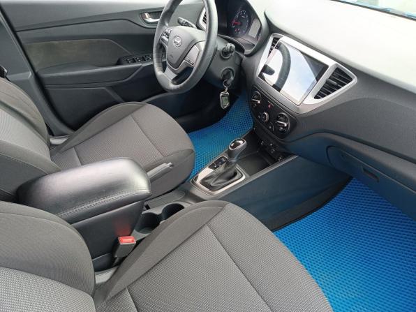 Hyundai Solaris II с пробегом 2019 года, цена 1 330 000 рублей, 139690 км, седан, Автокод Объявления