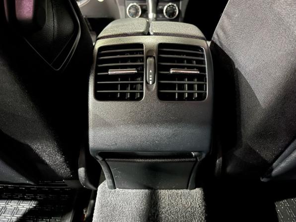 Mercedes-Benz C-Класс III (W204) Рестайлинг с пробегом 2011 года, цена 1 295 000 рублей, 259247 км, седан, Автокод Объявления