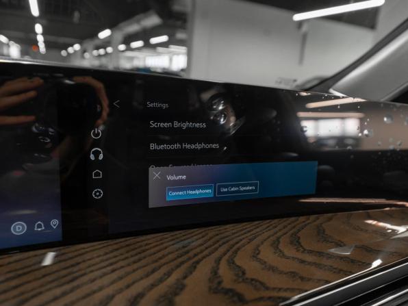Cadillac Escalade V Рестайлинг с пробегом 2025 года, цена 20 700 000 рублей, 400 км, внедорожник, Автокод Объявления