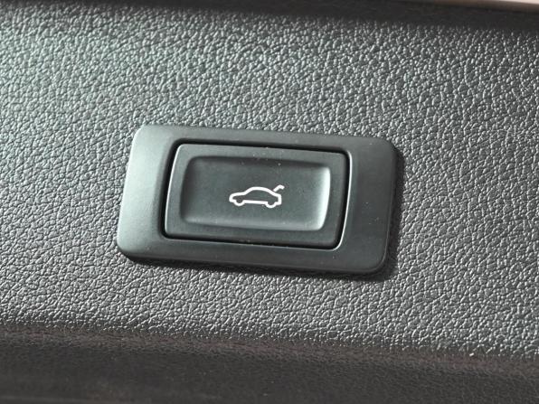Audi Q5 I (8R) Рестайлинг с пробегом 2013 года, цена 1 840 000 рублей, 163940 км, внедорожник, Автокод Объявления