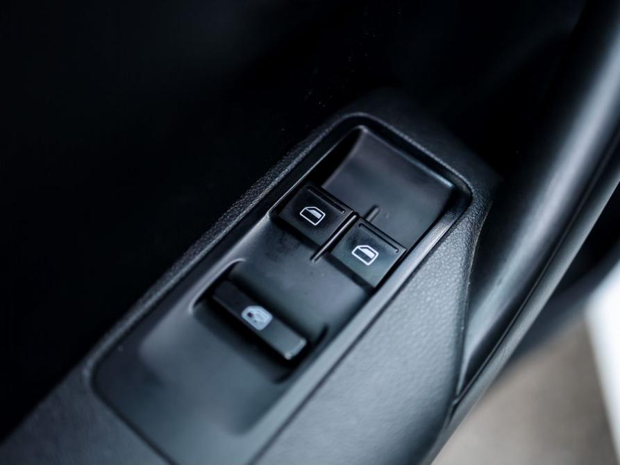 Volkswagen Polo V Рестайлинг Ижевск  - изображение 17