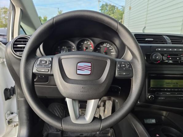 SEAT Leon II Рестайлинг с пробегом 2012 года, цена 820 000 рублей, 97265 км, хэтчбек, Автокод Объявления