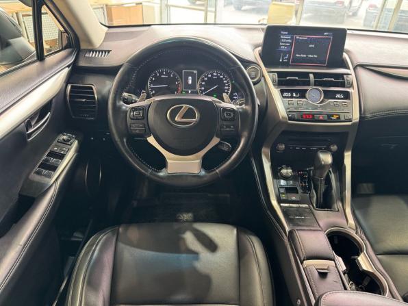 Lexus NX I Рестайлинг с пробегом 2019 года, цена 3 315 000 рублей, 115029 км, внедорожник, Автокод Объявления
