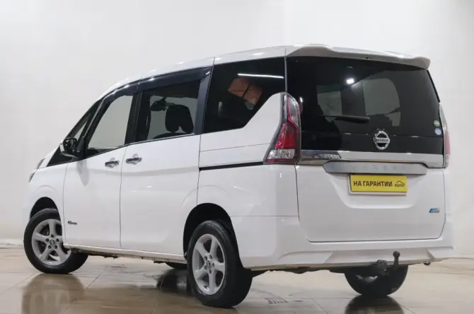 Nissan Serena V (C27) с пробегом 2016 года, цена 1 619 000 рублей, 215000 км, минивэн, Автокод Объявления