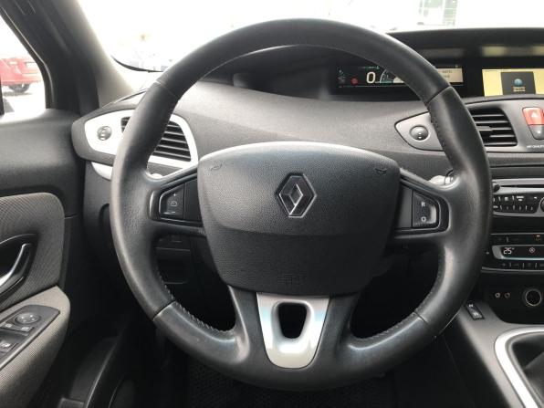 Renault Scenic III с пробегом 2011 года, цена 1 029 000 рублей, 205030 км, компактвэн, Автокод Объявления