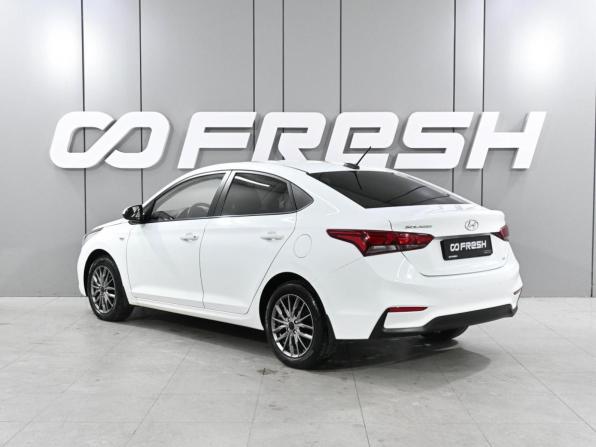 Hyundai Solaris II с пробегом 2017 года, цена 1 370 000 рублей, 134673 км, седан, Автокод Объявления