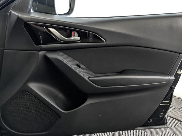 Mazda 3 III (BM) с пробегом 2014 года, цена 1 350 000 рублей, 125401 км, хэтчбек, Автокод Объявления