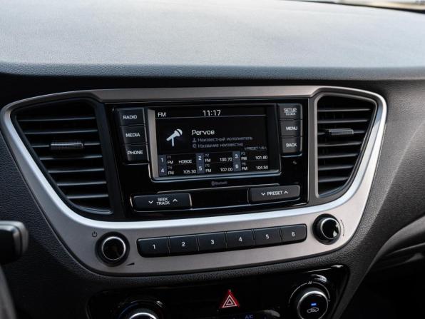 Hyundai Solaris II с пробегом 2018 года, цена 1 690 000 рублей, 7599 км, седан, Автокод Объявления