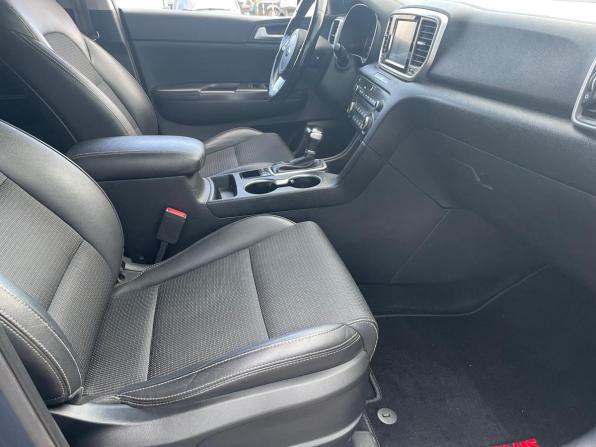 Kia Sportage IV Рестайлинг с пробегом 2019 года, цена 2 207 900 рублей, 125259 км, внедорожник, Автокод Объявления