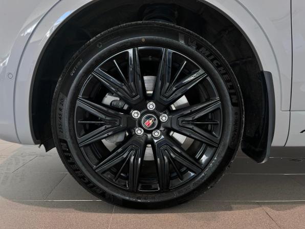 Hongqi HS5 I Рестайлинг с пробегом 2025 года, цена 3 850 000 рублей, 1543 км, внедорожник, Автокод Объявления