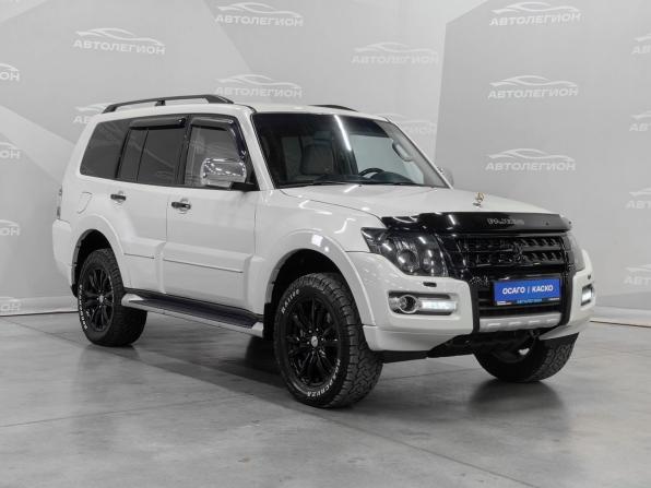 Mitsubishi Pajero IV Рестайлинг 2 с пробегом 2019 года, цена 3 250 000 рублей, 135000 км, внедорожник, Автокод Объявления