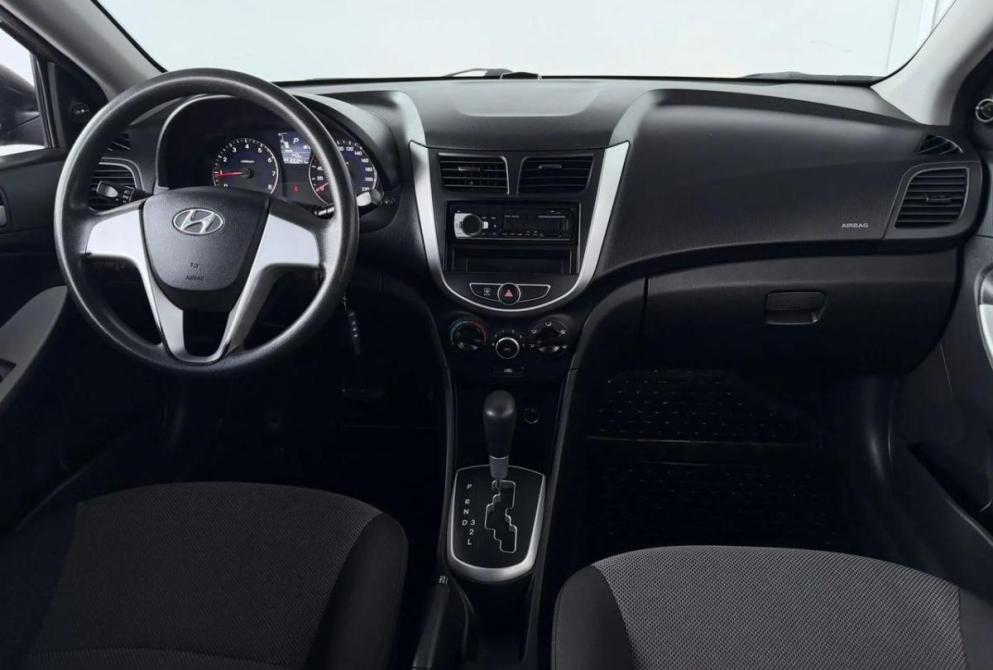 Hyundai Solaris I Киров  - изображение 12
