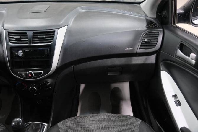 Hyundai Solaris I с пробегом 2013 года, цена 929 000 рублей, 200500 км, хэтчбек, Автокод Объявления