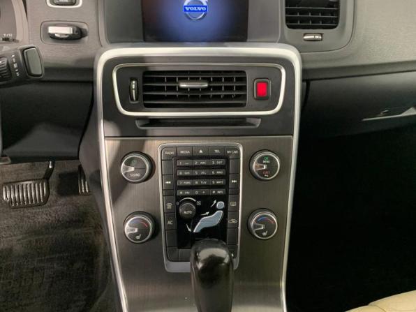 Volvo S60 II с пробегом 2011 года, цена 953 000 рублей, 203748 км, седан, Автокод Объявления
