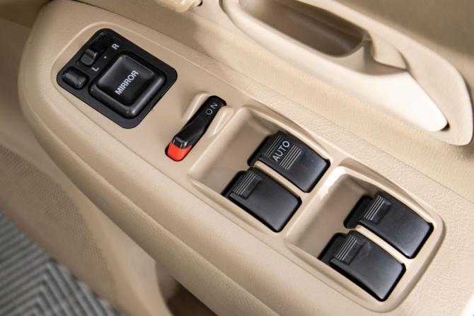 Honda Odyssey II Рестайлинг с пробегом 2003 года, цена 779 000 рублей, 207000 км, компактвэн, Автокод Объявления