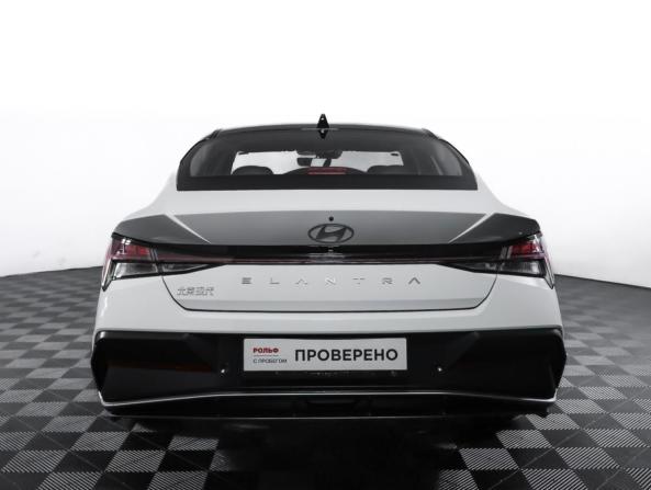 Hyundai Elantra VII (CN7) Рестайлинг с пробегом 2023 года, цена 2 250 000 рублей, 26620 км, седан, Автокод Объявления