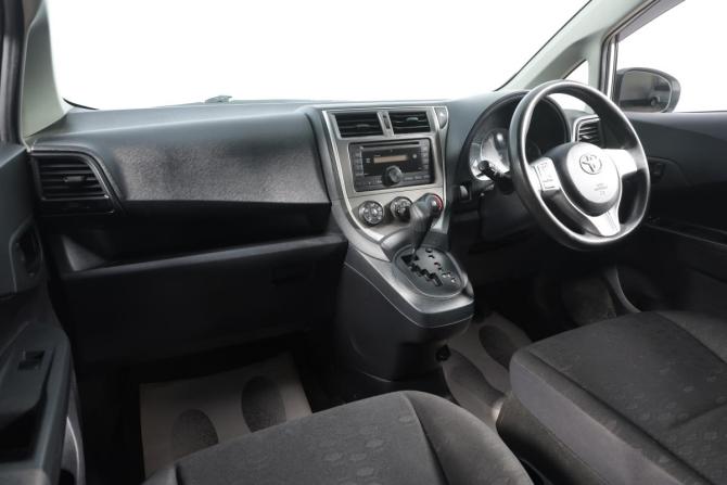 Toyota Ractis II с пробегом 2013 года, цена 1 109 000 рублей, 144300 км, хэтчбек, Автокод Объявления